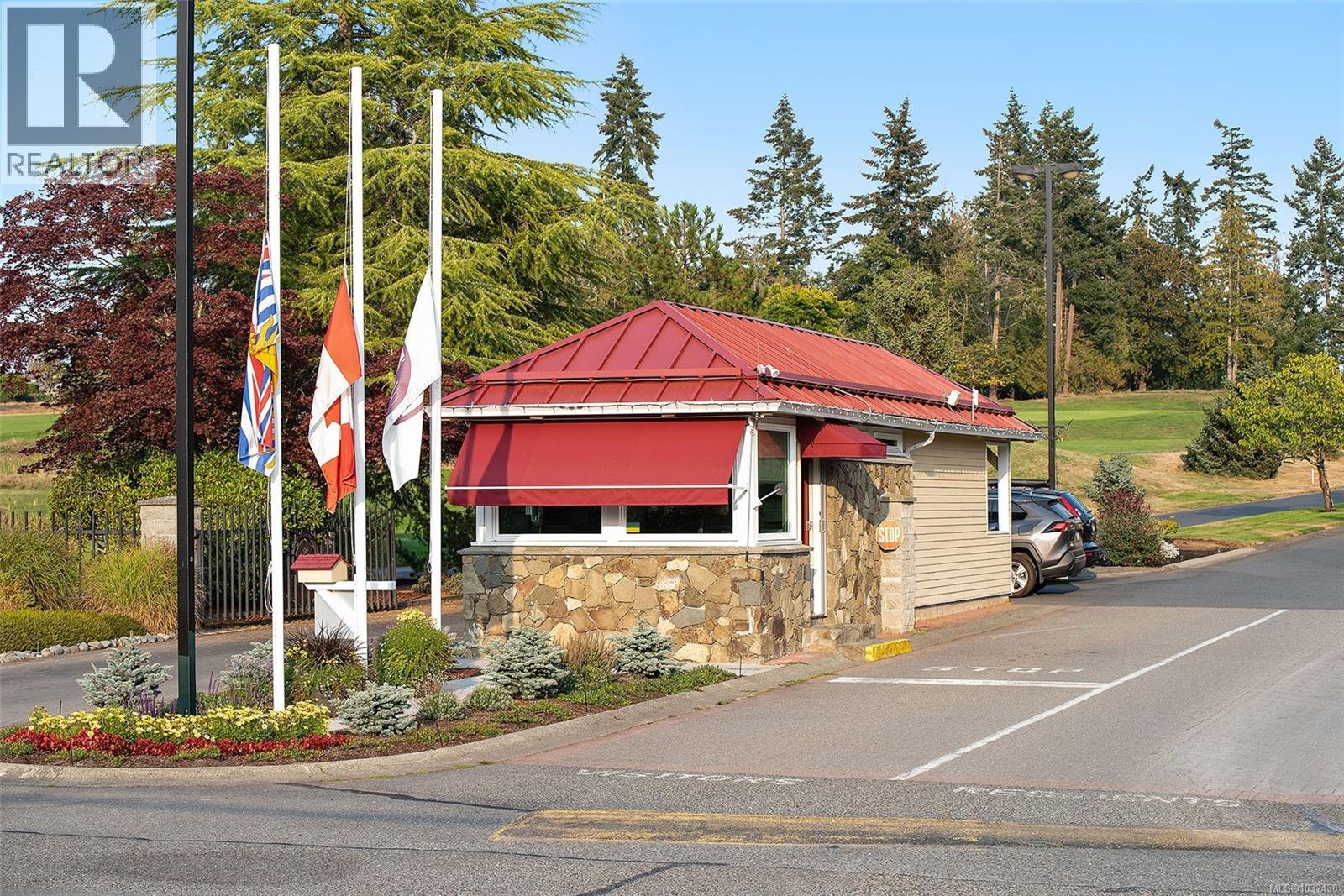 597 PINE RIDGE DR - 22