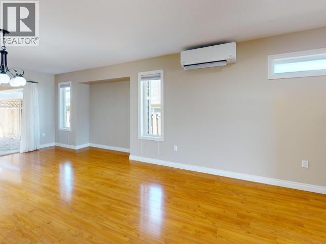 7358 GLACIER STREET - 6