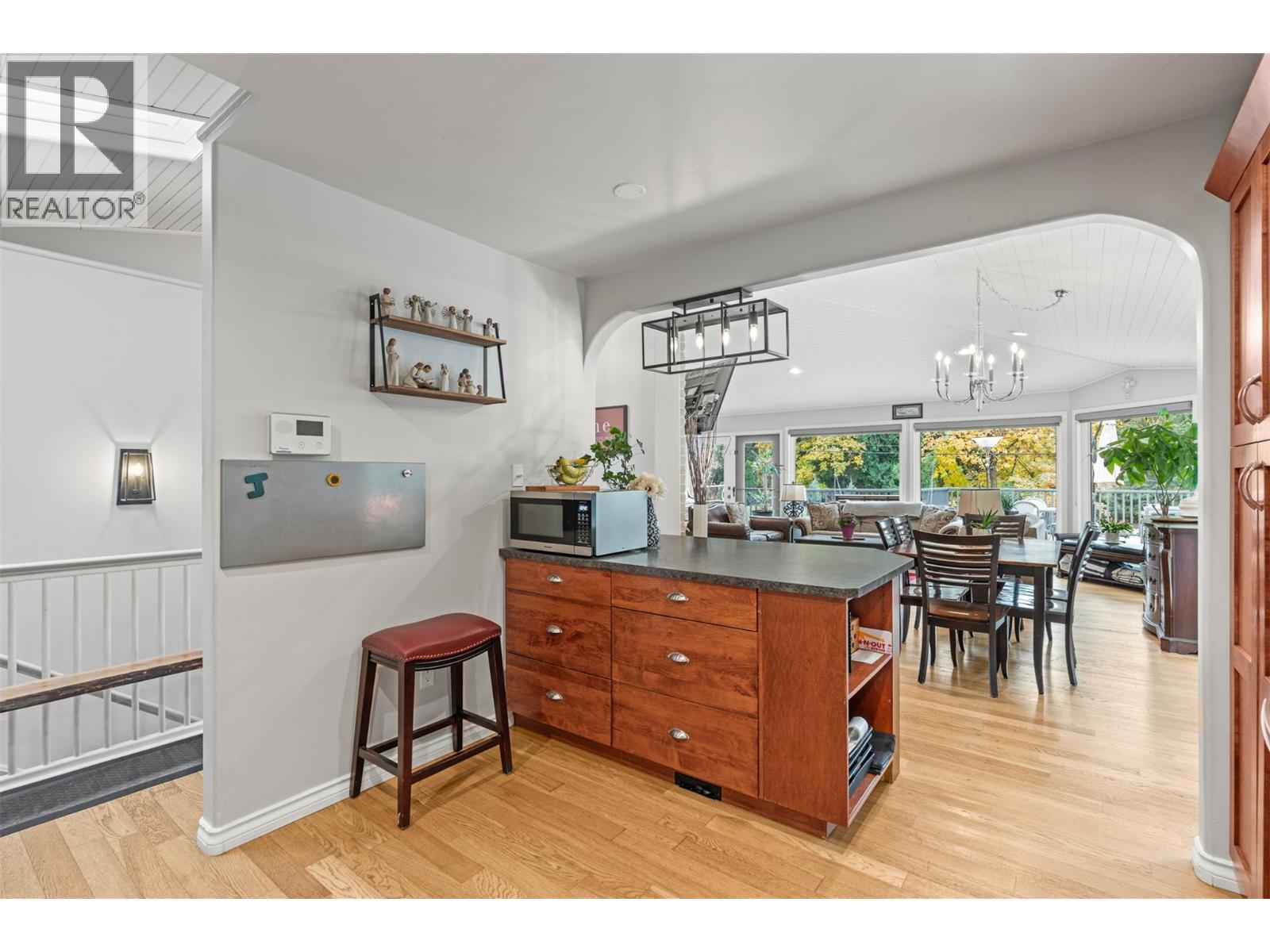  5615 East Vernon Road, Vernon