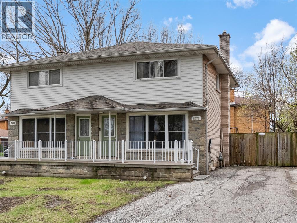 8573 WYANDOTTE STREET East