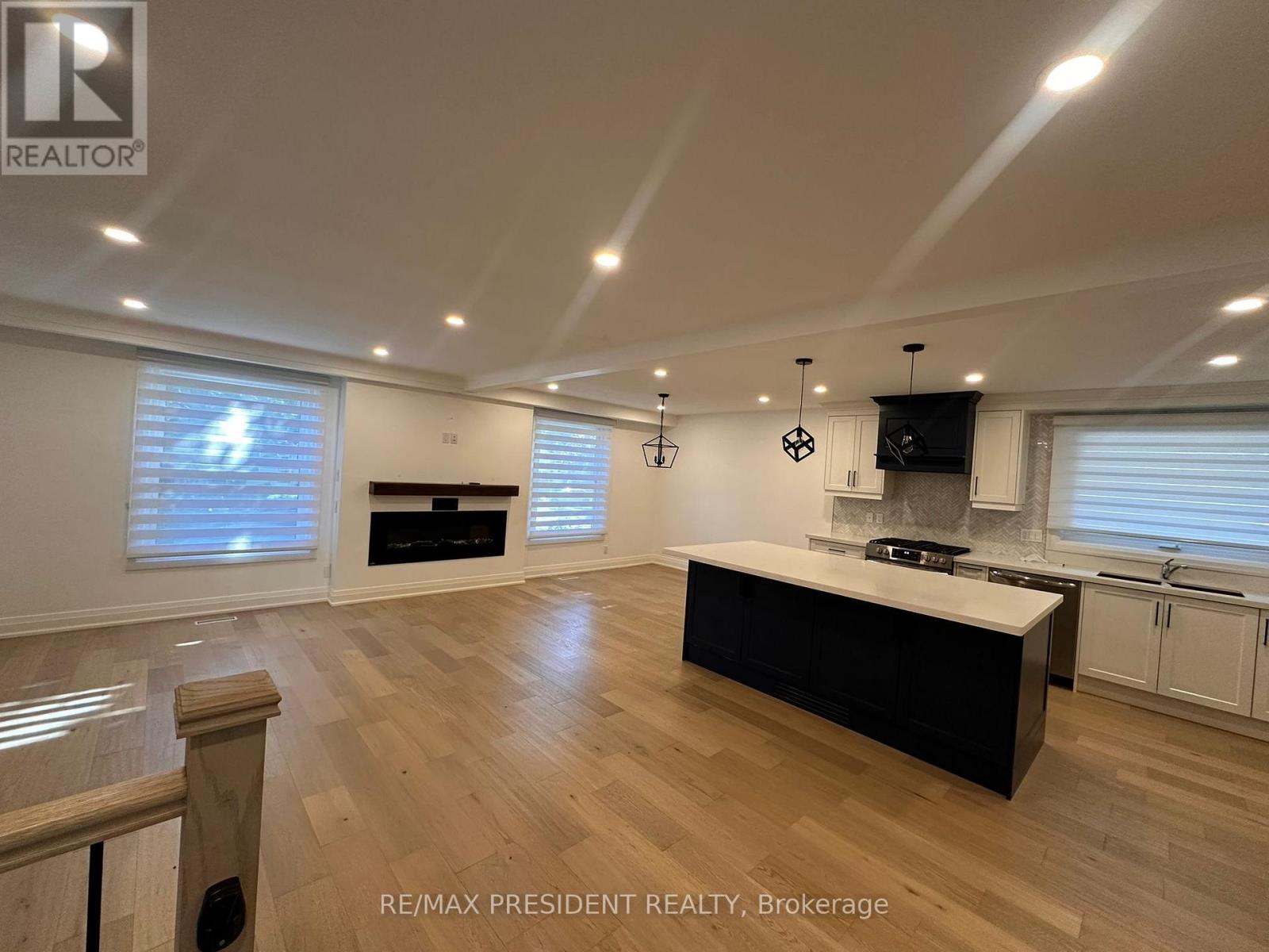 45 ROYAL OAK DRIVE - 7