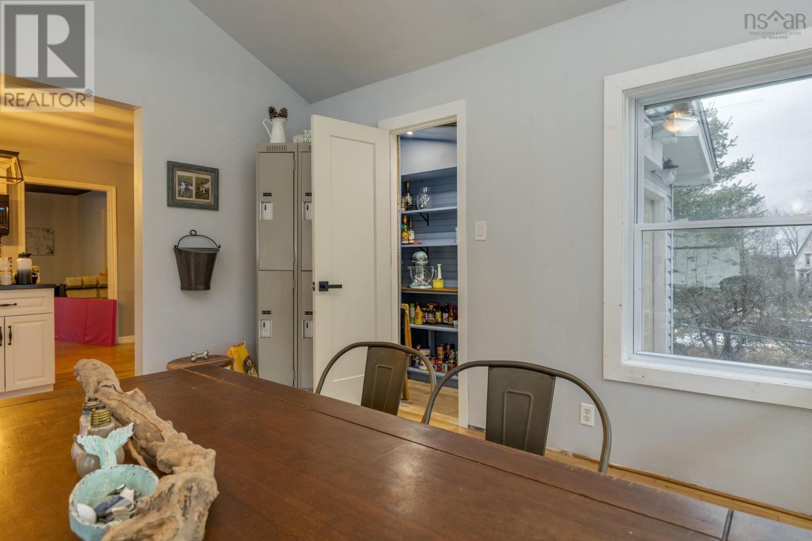 Property 10 of 36 of 2408 Wyvern Road