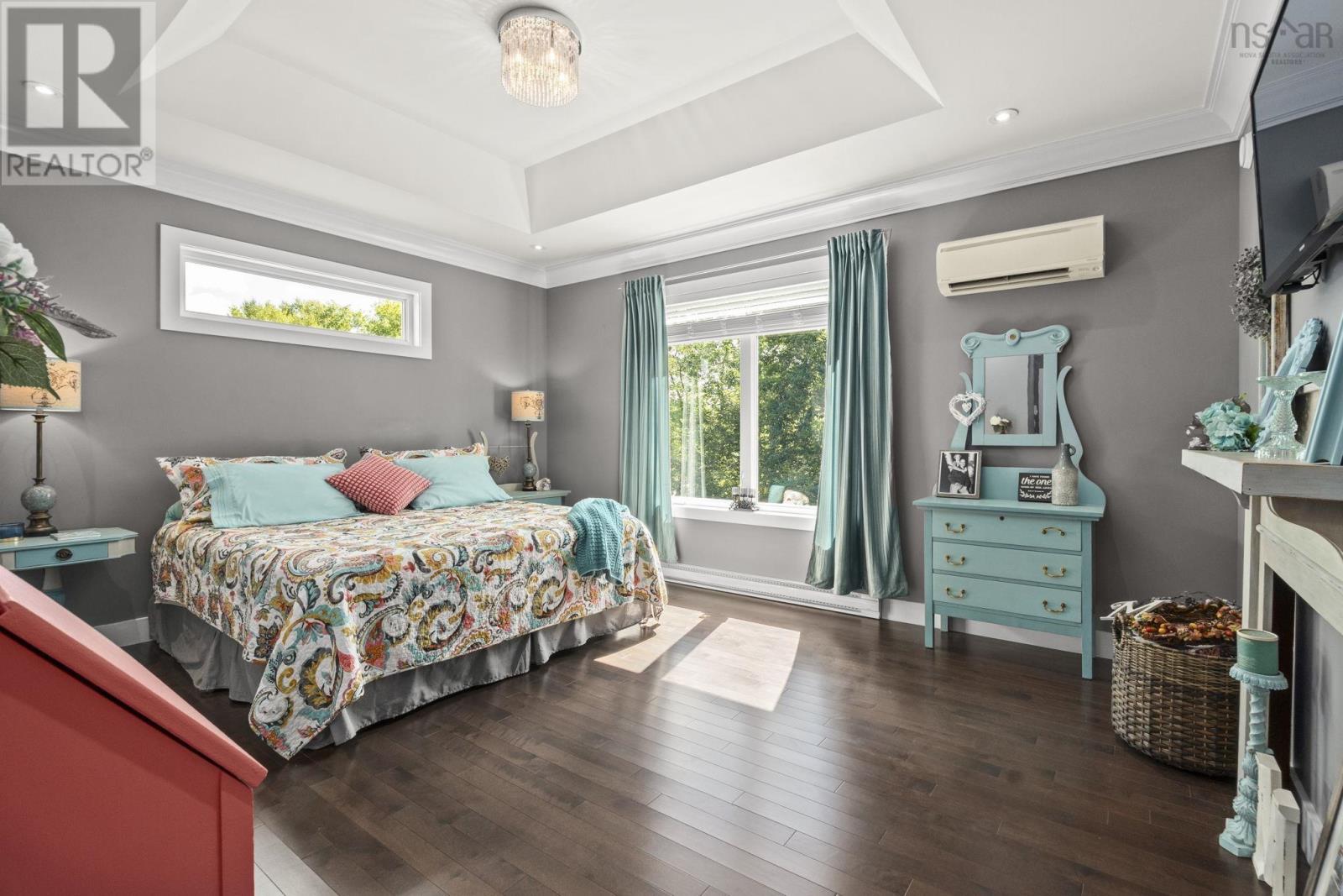 Property 22 of 49 of 769 Lakeview Avenue