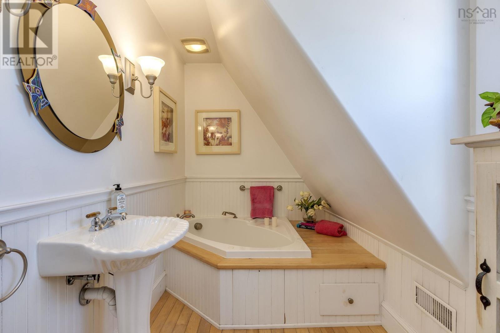 Property 32 of 50 of 5284 Highway 3