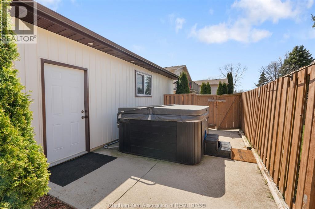 13471 JANE STREET — photo 33