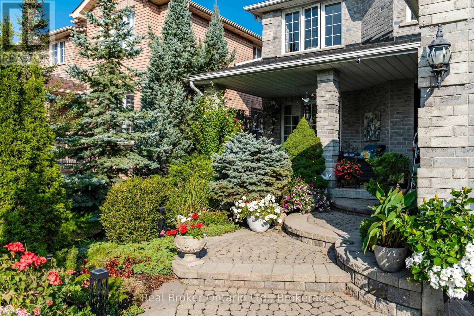 136 BIRCHWOOD DRIVE — photo 4