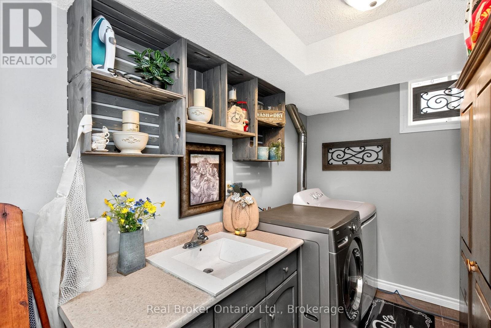 136 BIRCHWOOD DRIVE — photo 40