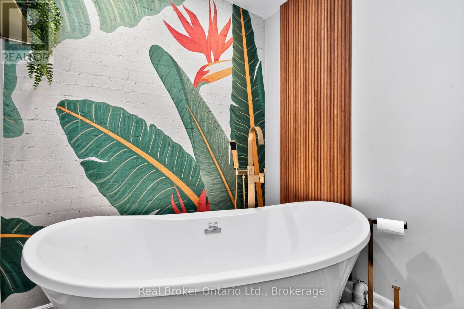 136 BIRCHWOOD DRIVE — photo 39
