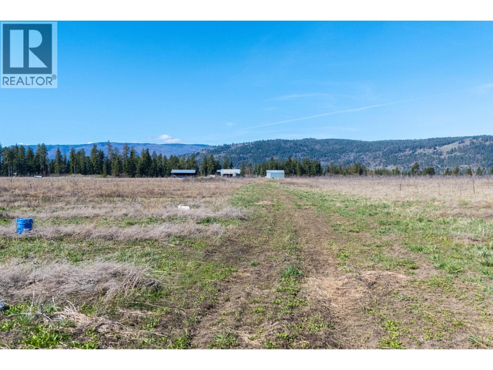  1448 Otter Lake Cross Road, Spallumcheen