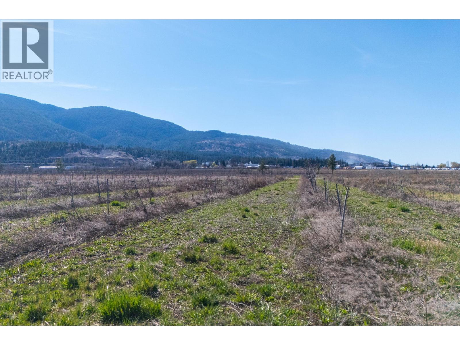  1448 Otter Lake Cross Road, Spallumcheen