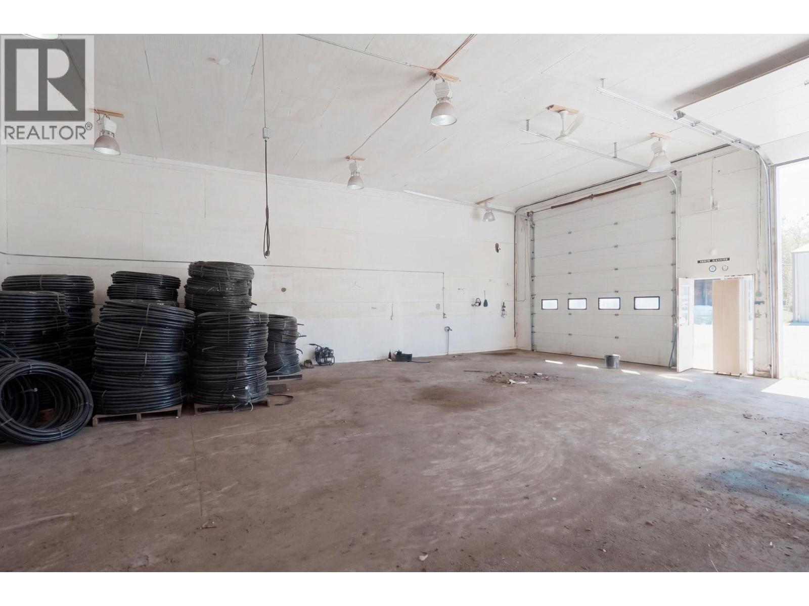  1448 Otter Lake Cross Road, Spallumcheen