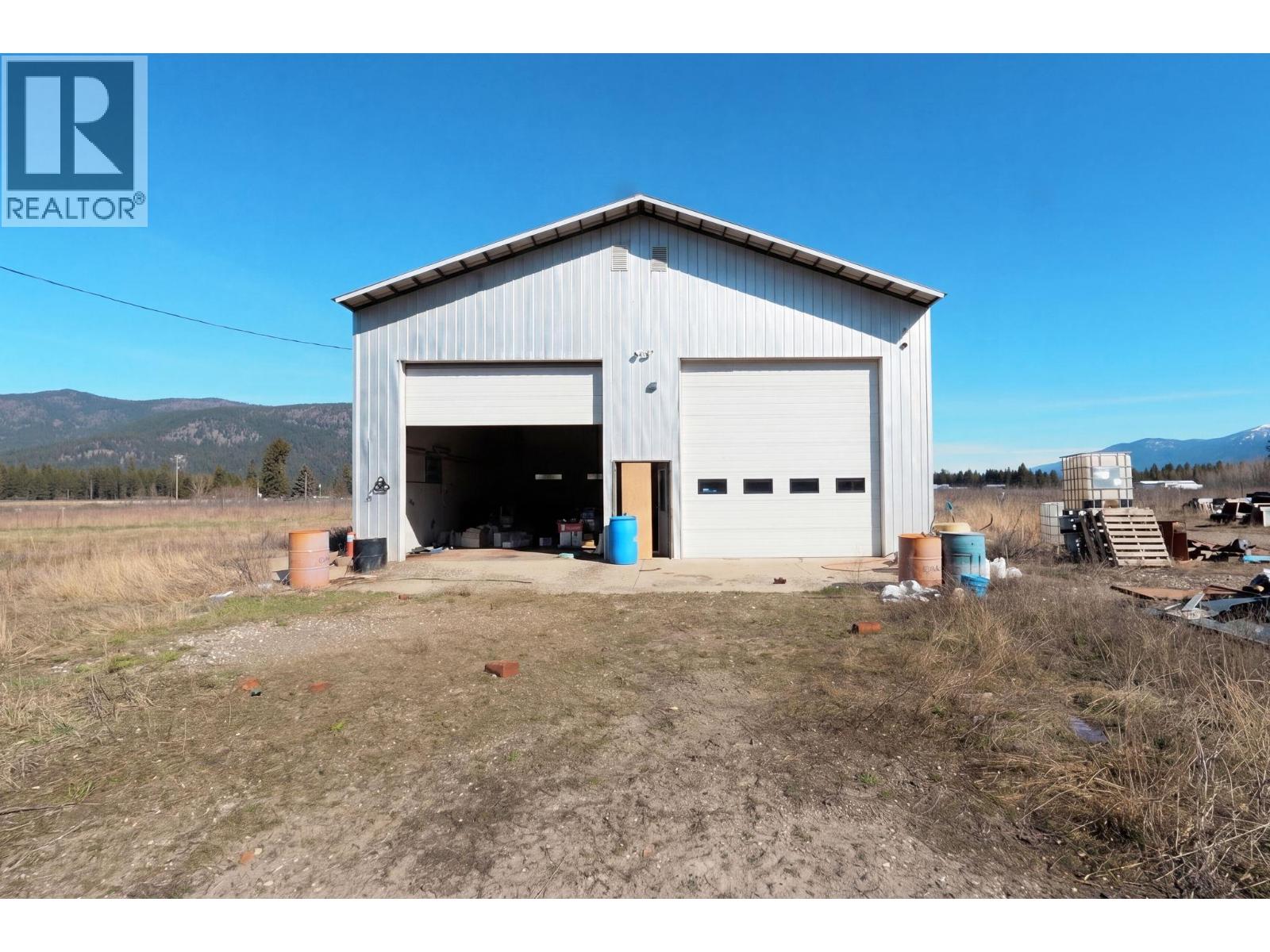 1448 Otter Lake Cross Road, Spallumcheen