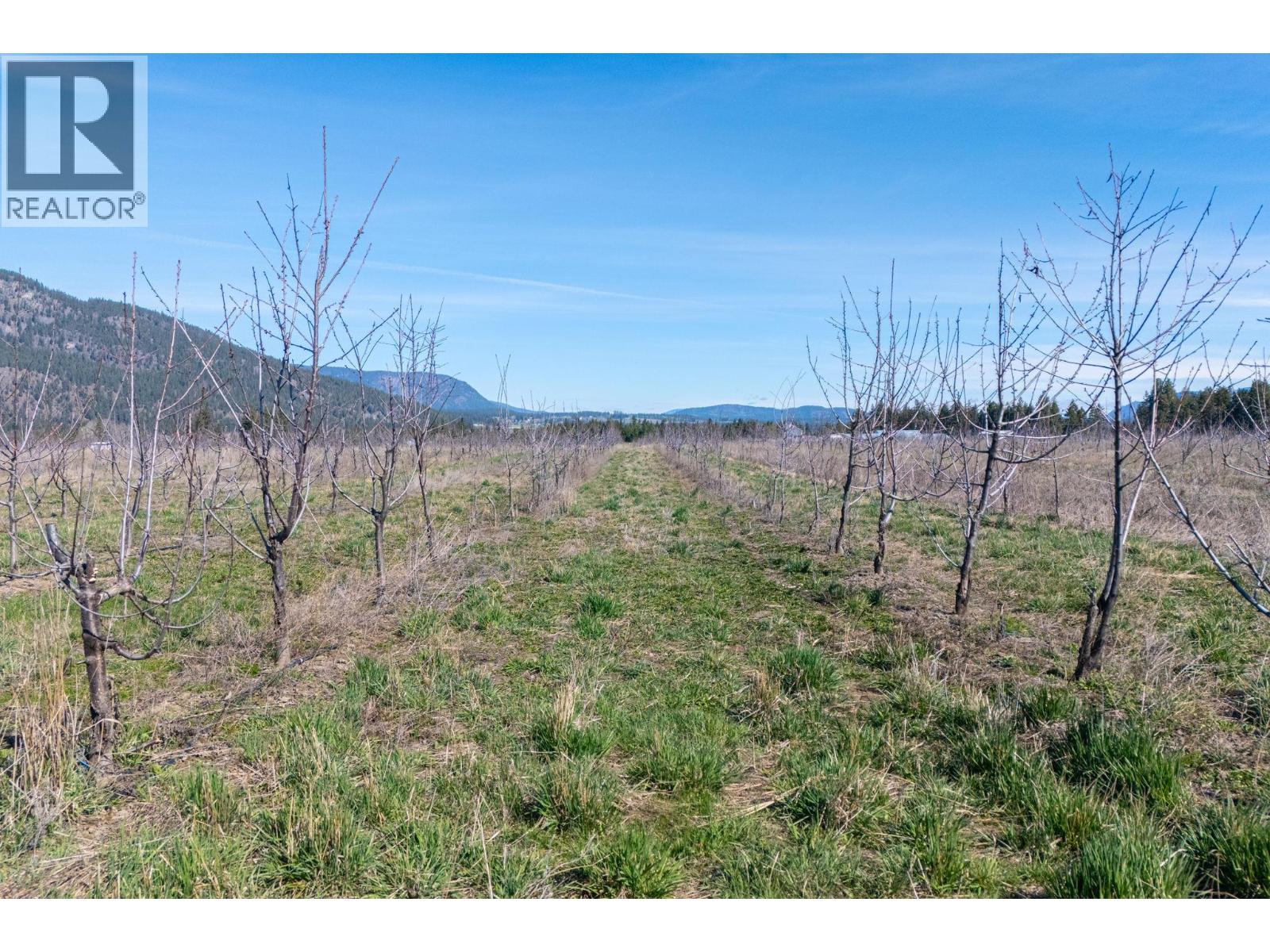  1448 Otter Lake Cross Road, Spallumcheen