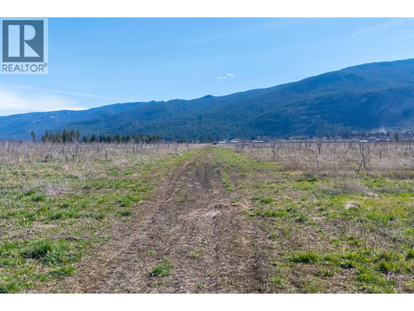  1448 Otter Lake Cross Road, Spallumcheen