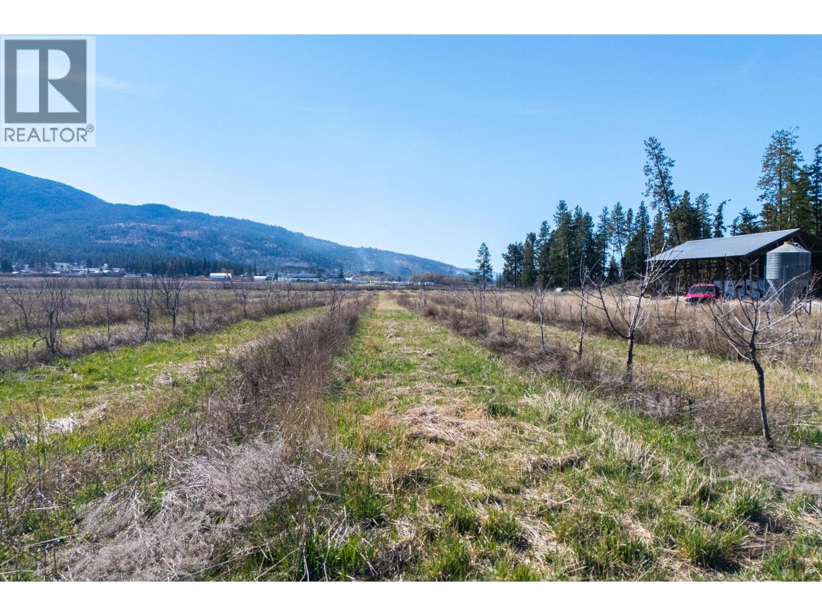  1448 Otter Lake Cross Road, Spallumcheen