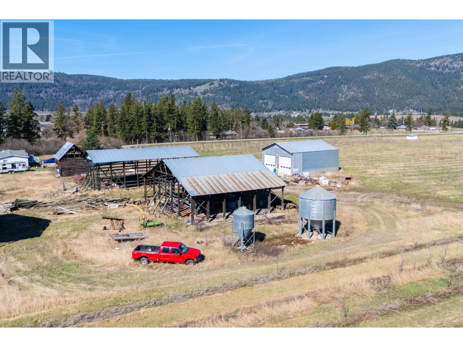  1448 Otter Lake Cross Road, Spallumcheen