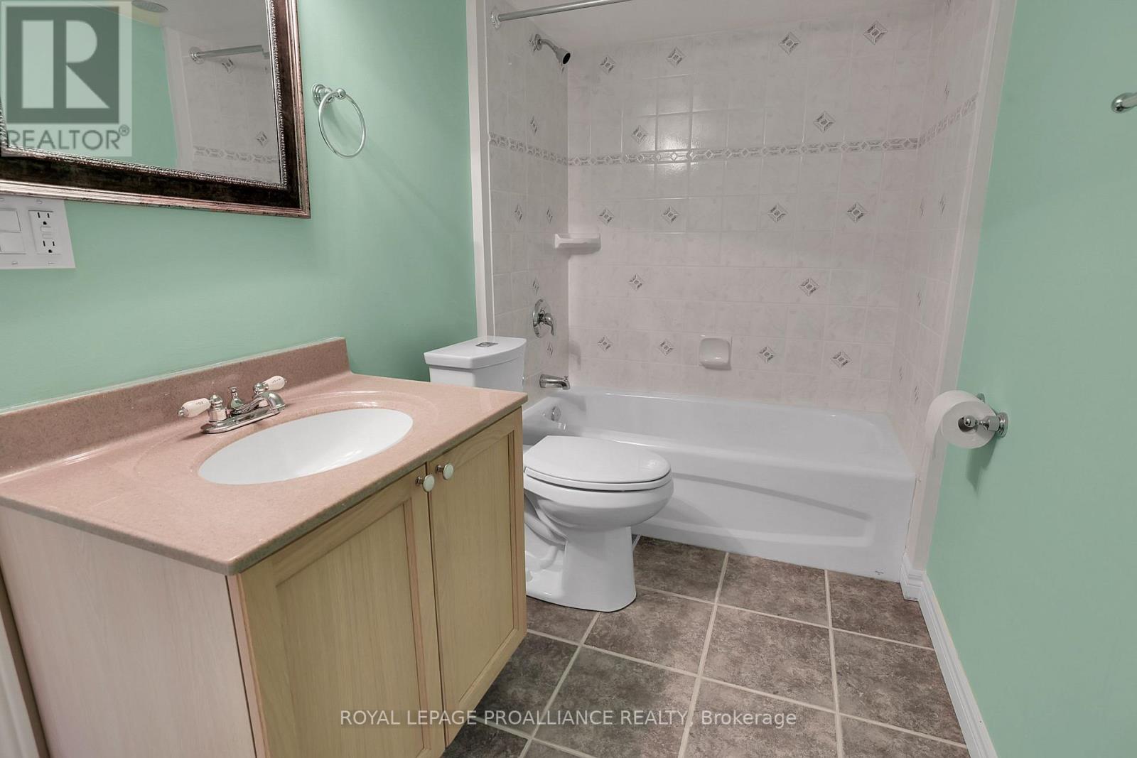 131 MILLS ROAD — photo 31