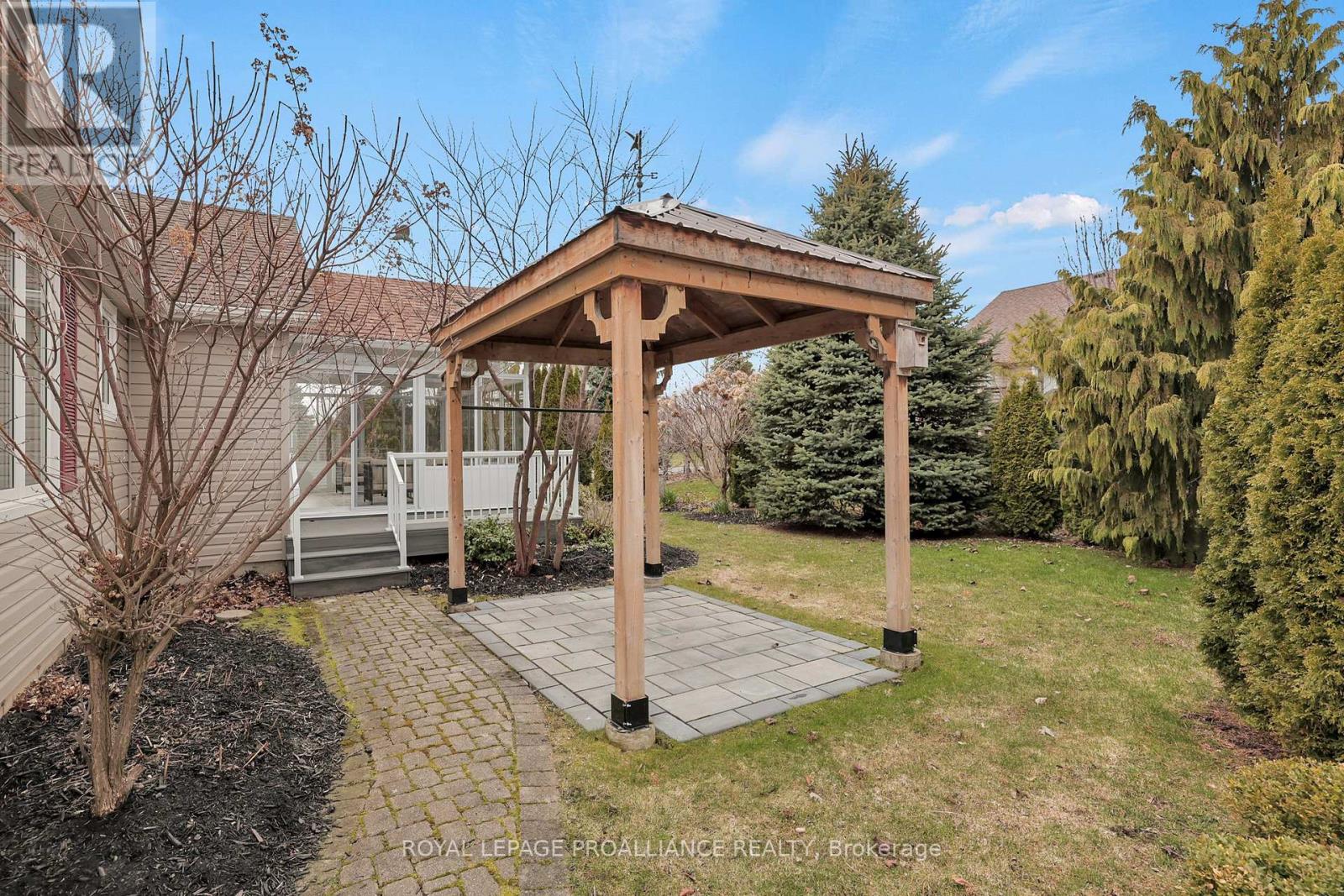 131 MILLS ROAD — photo 36