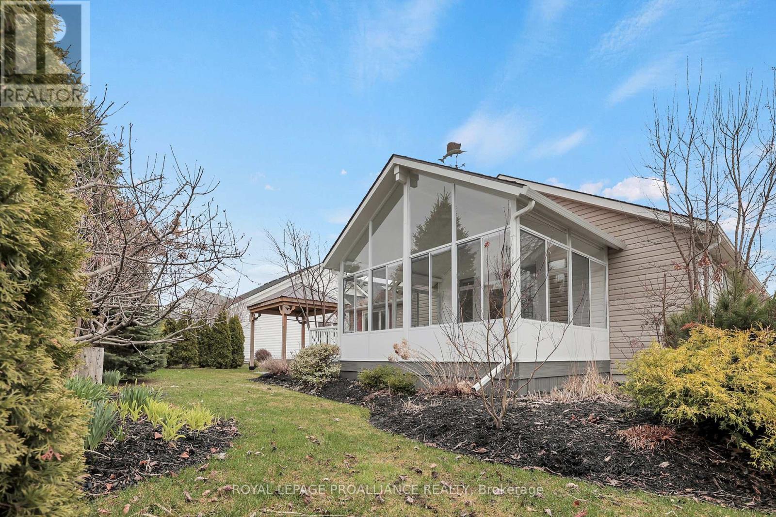 131 MILLS ROAD — photo 38