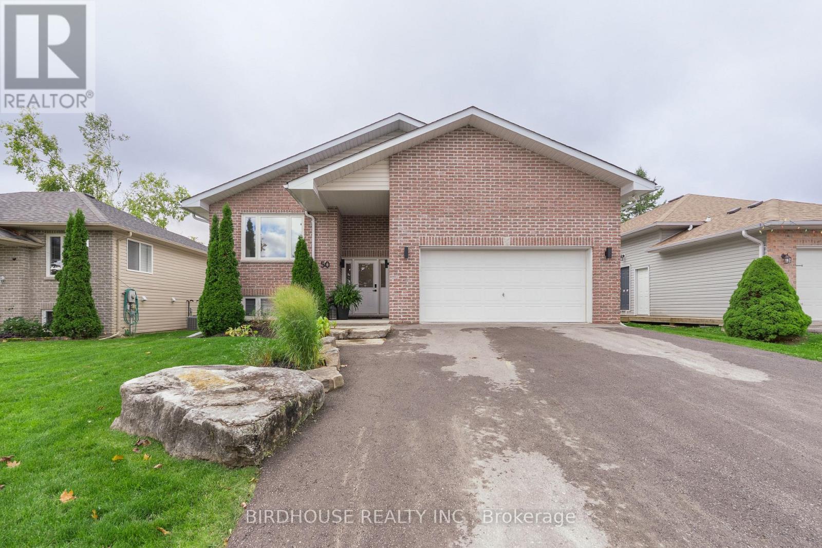 50 BIRCH CRESCENT - 1