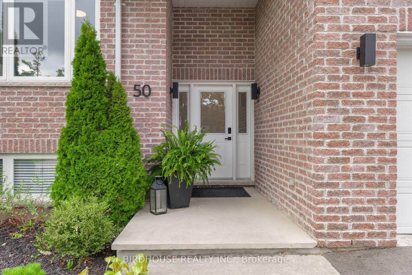 50 BIRCH CRESCENT - 3