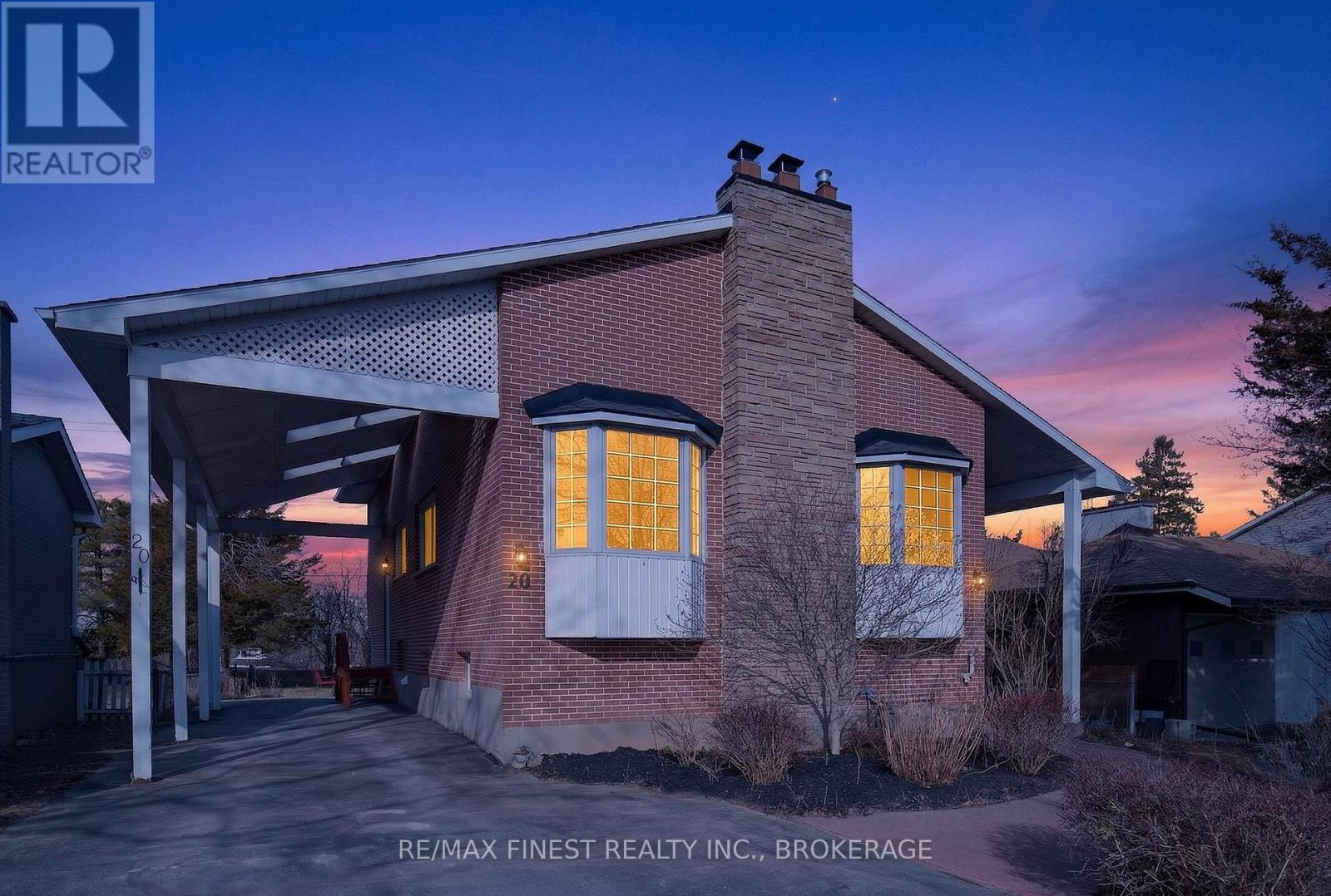 20 OAKRIDGE AVENUE - 4
