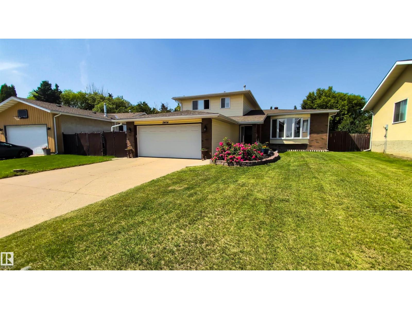 2404 80 ST NW - 2