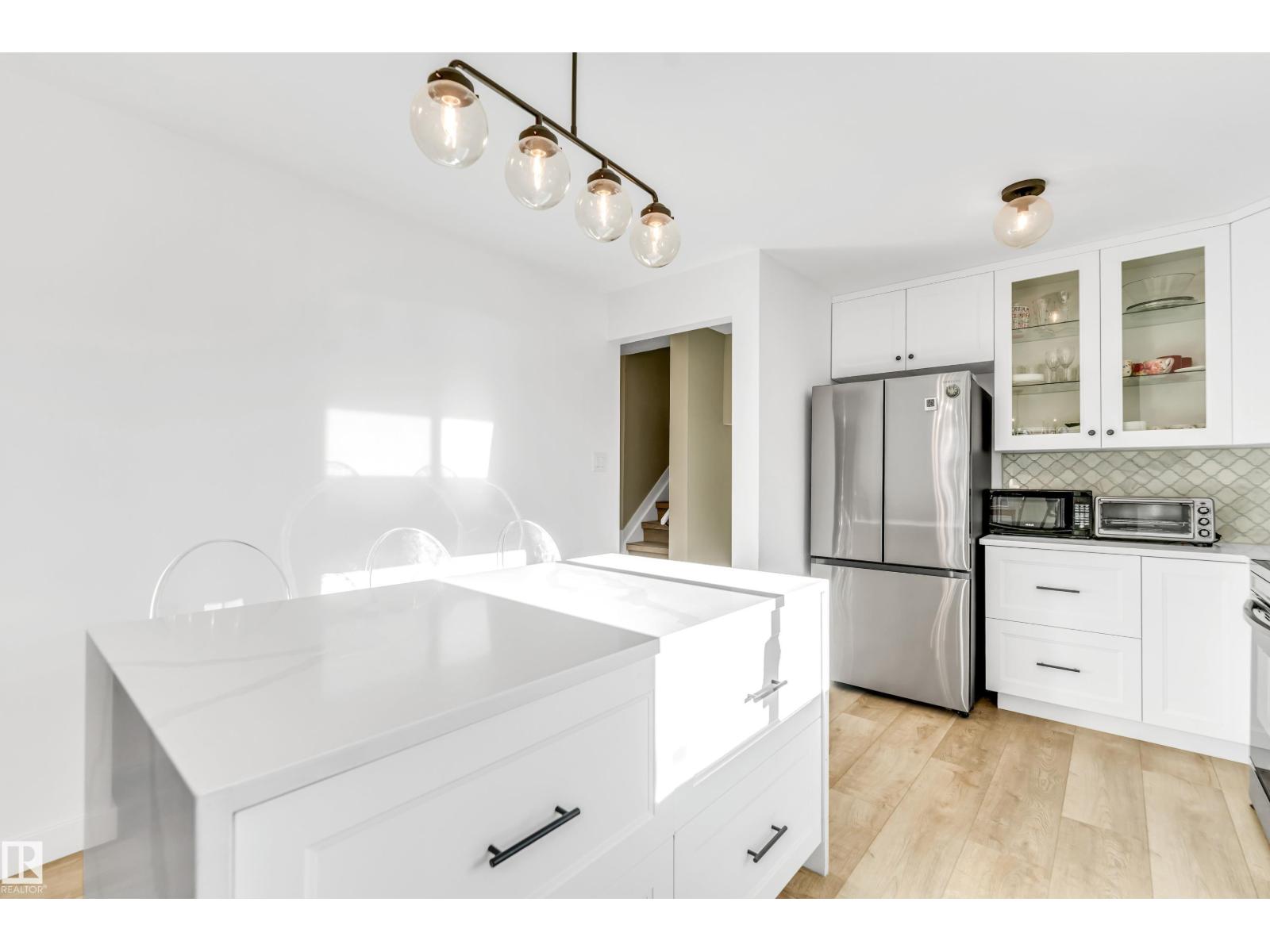 2404 80 ST NW - 20