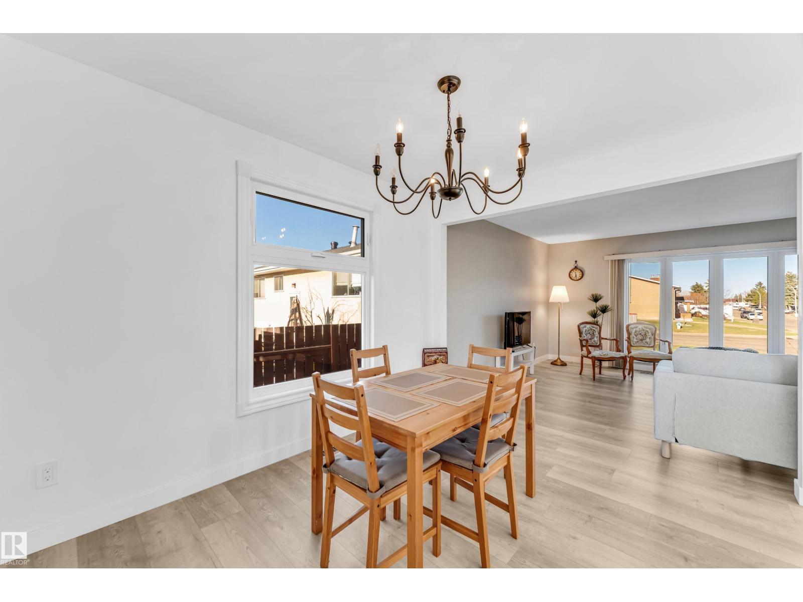 2404 80 ST NW - 22