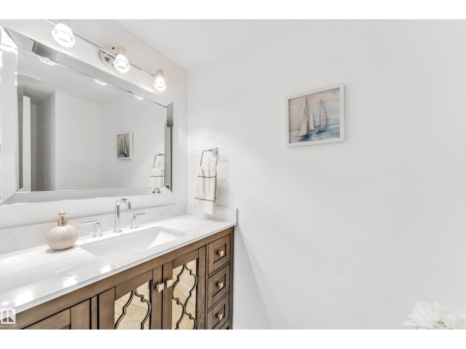 2404 80 ST NW - 40