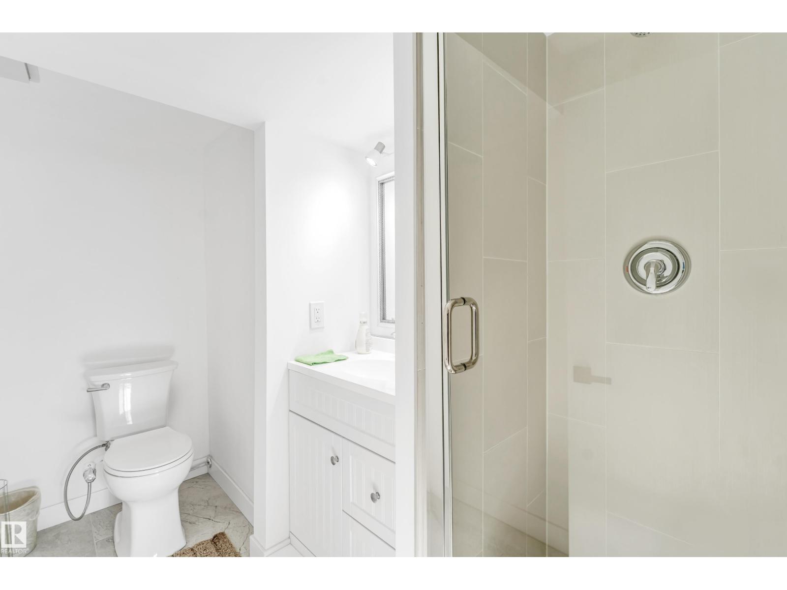 2404 80 ST NW - 48