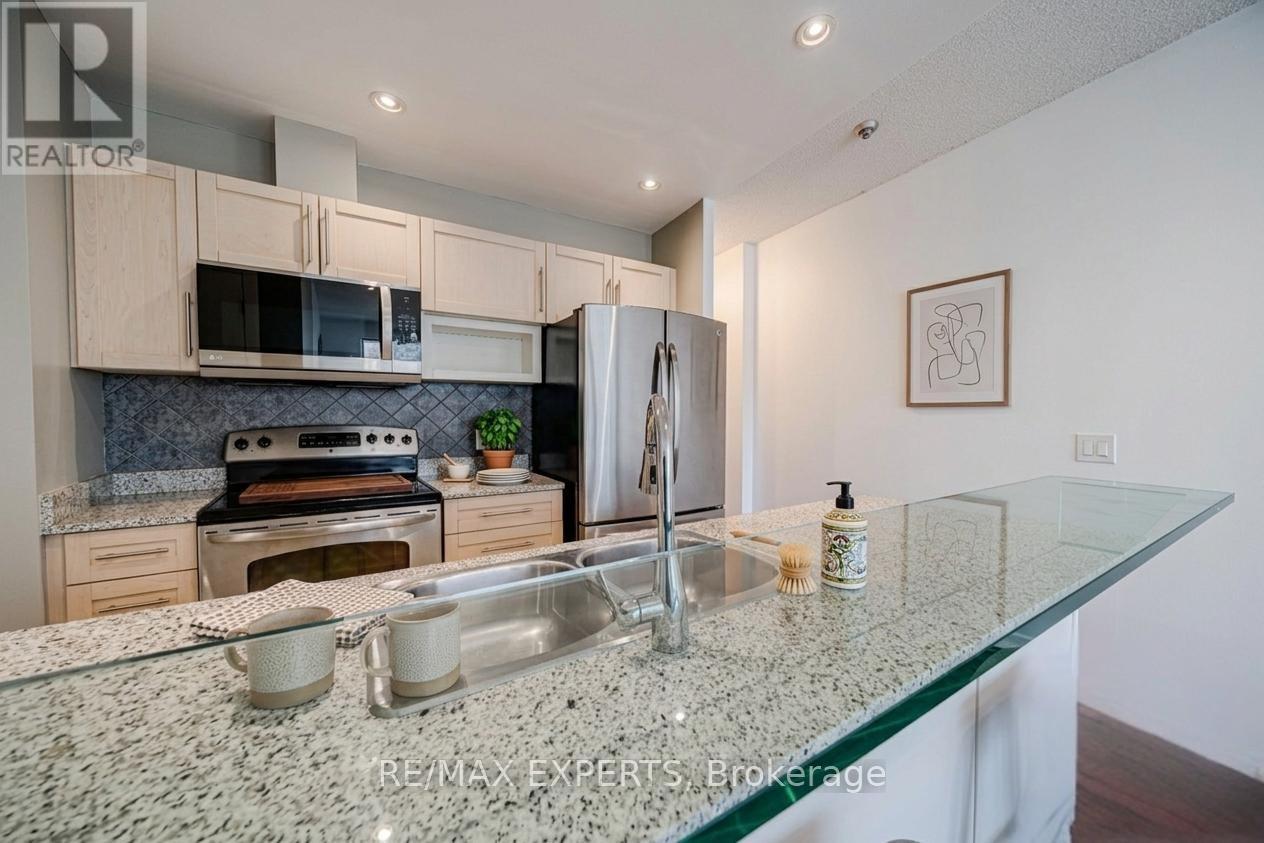 #2905 8 YORK STREET - 10