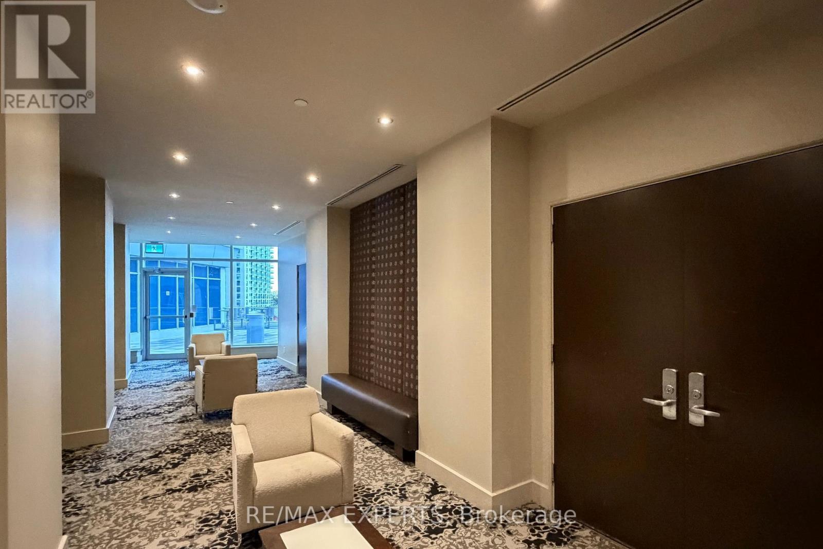 #2905 8 YORK STREET - 21