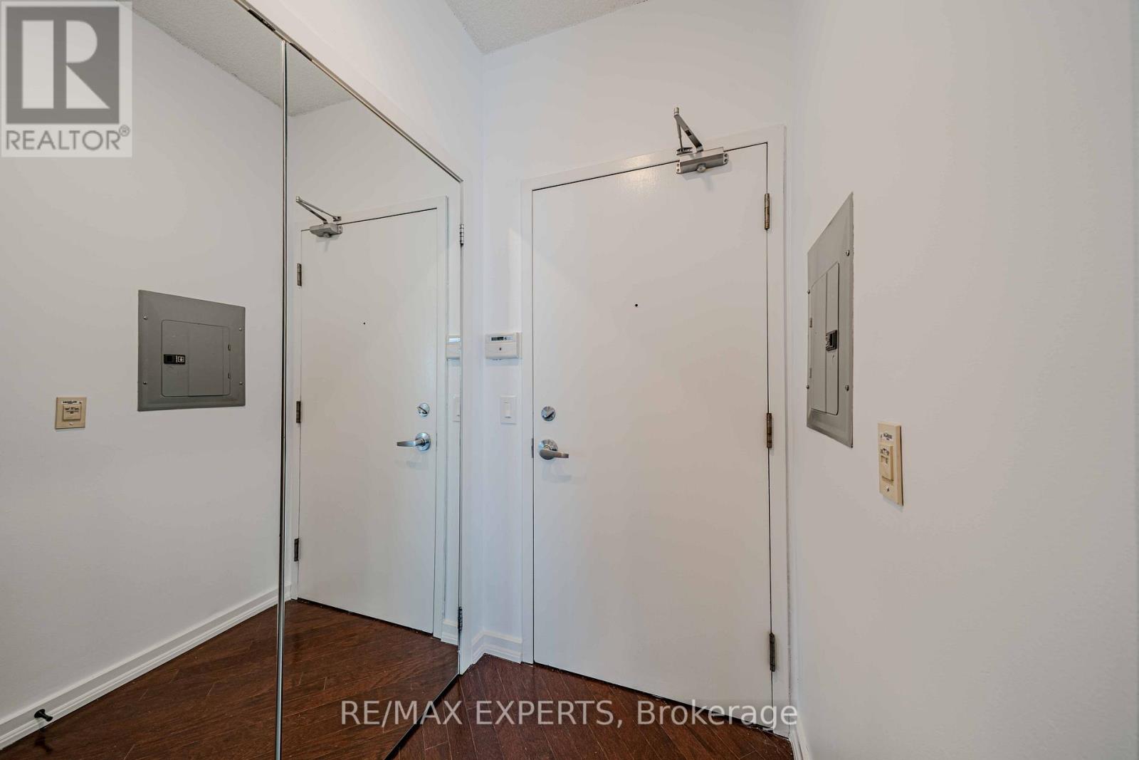 #2905 8 YORK STREET - 6