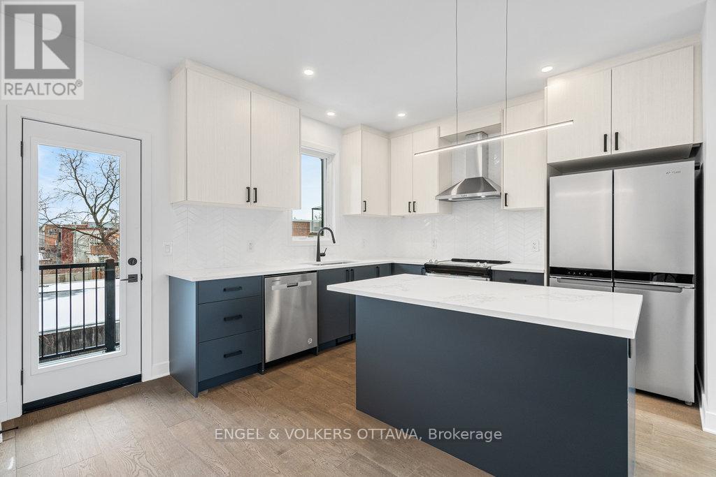 69 PARENT AVENUE — photo 15