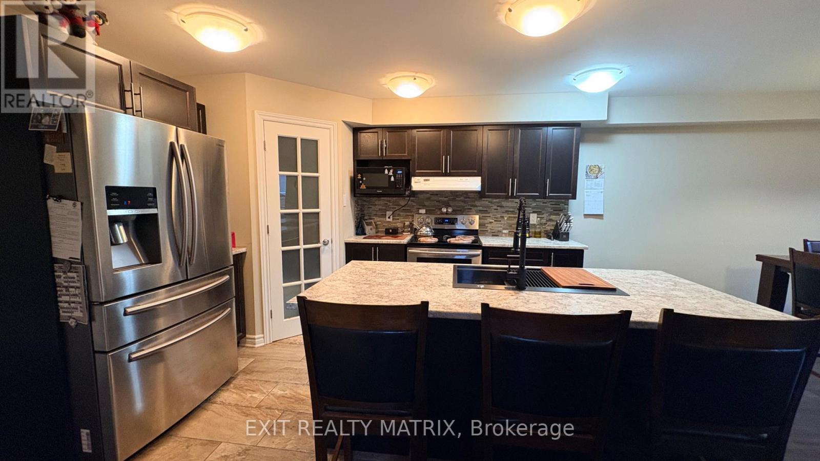 371 TRILLIUM CIRCLE S - 5