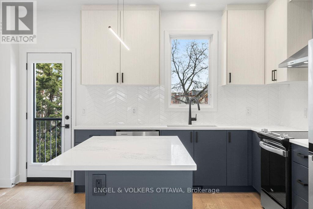 67 PARENT AVENUE — photo 18