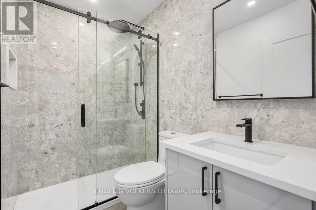 65 PARENT AVENUE — photo 41