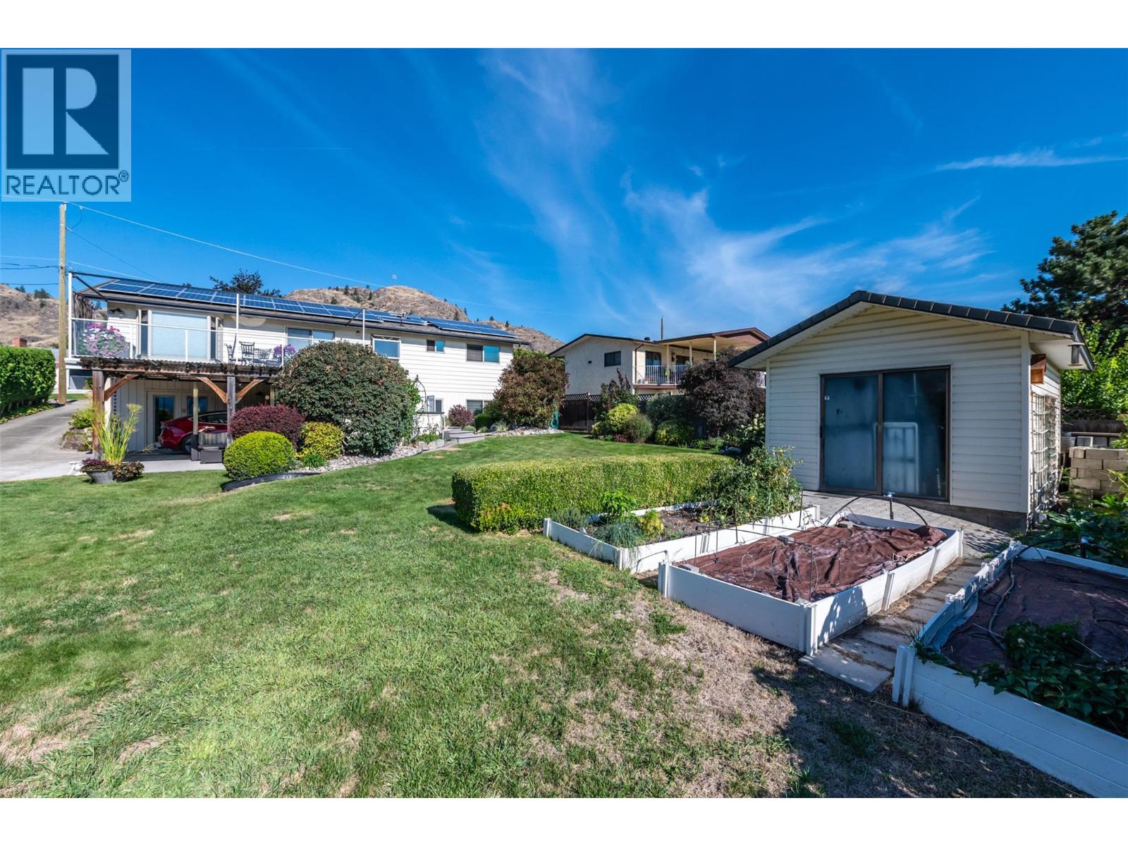  949 Panorama Crescent, Oliver