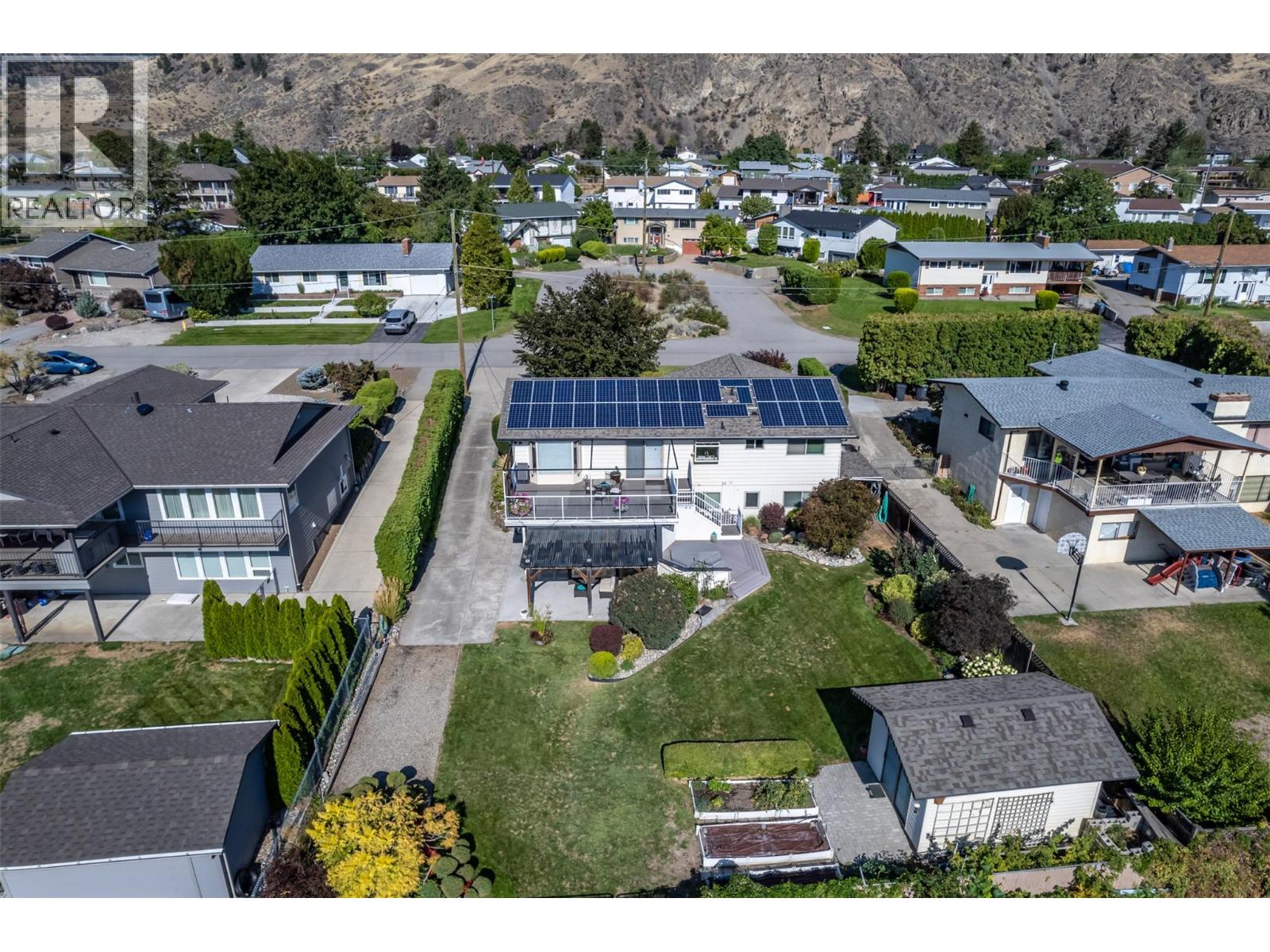  949 Panorama Crescent, Oliver