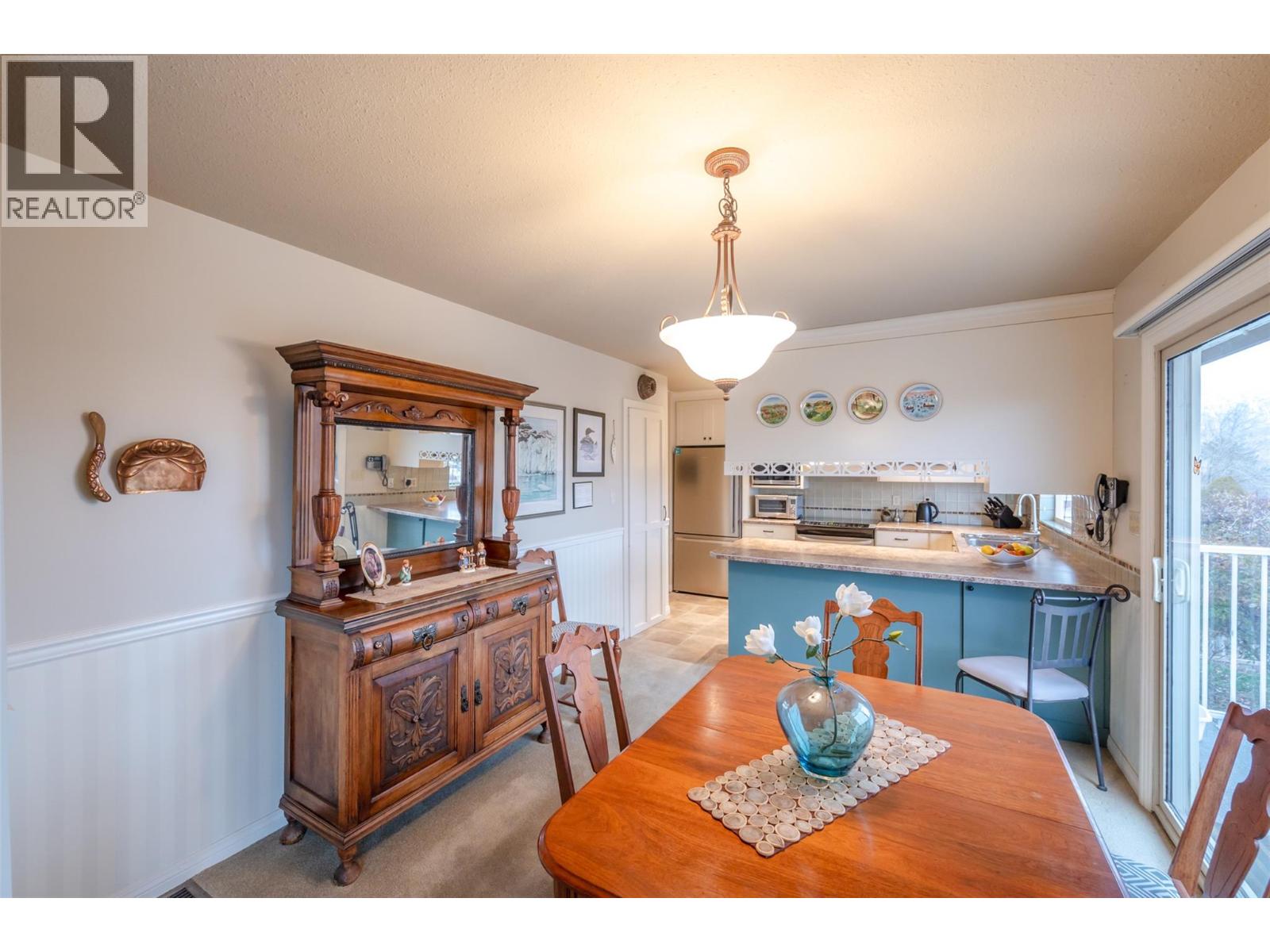  949 Panorama Crescent, Oliver