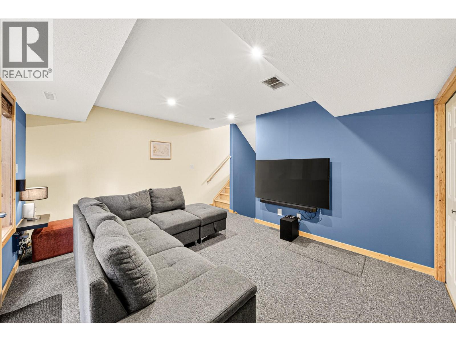 #C 5 ESTATE DRIVE - 5