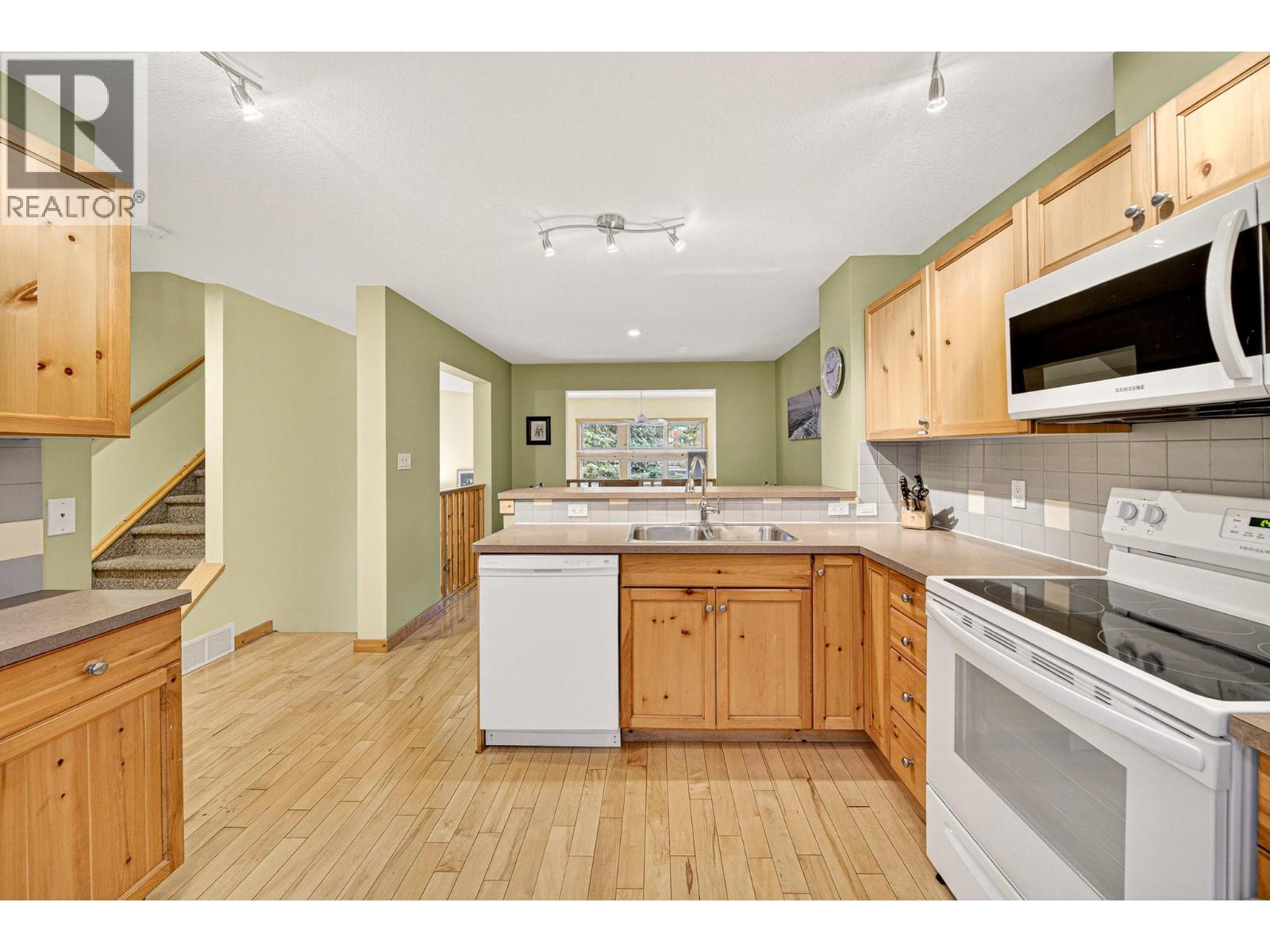 #C 5 ESTATE DRIVE - 18