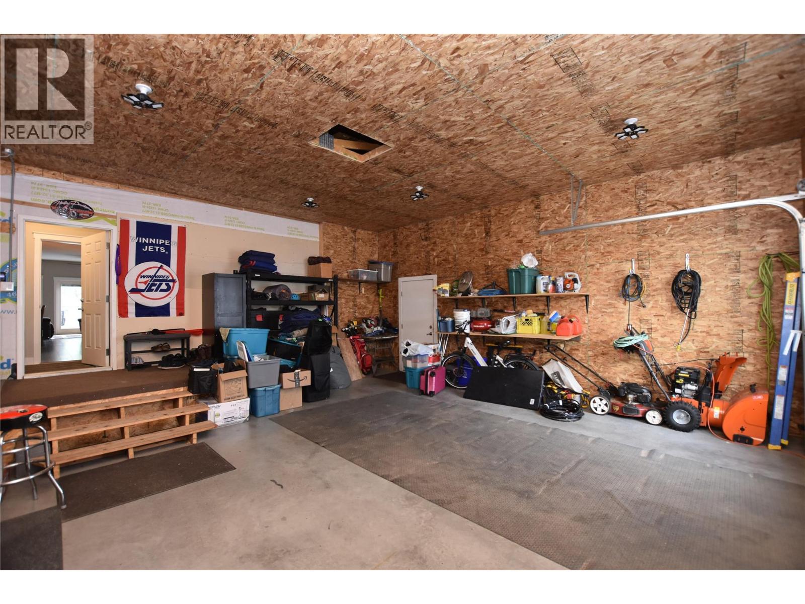 #170 9510 Highway 97N - 39