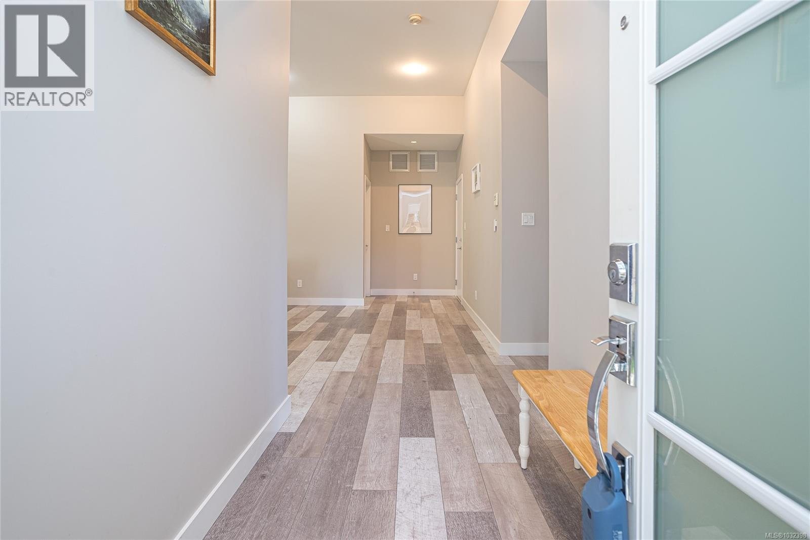 912 RANDALL PL - Image 3