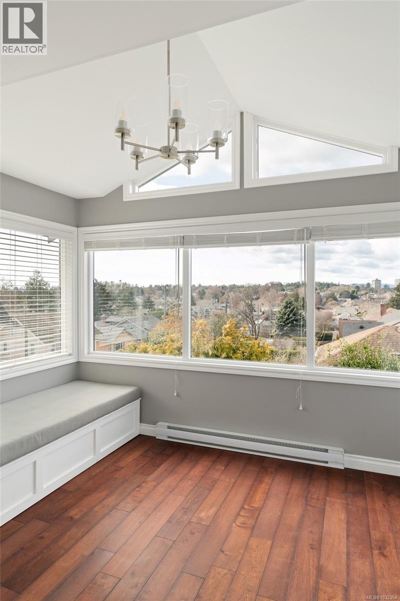  310 Windermere Place, Victoria