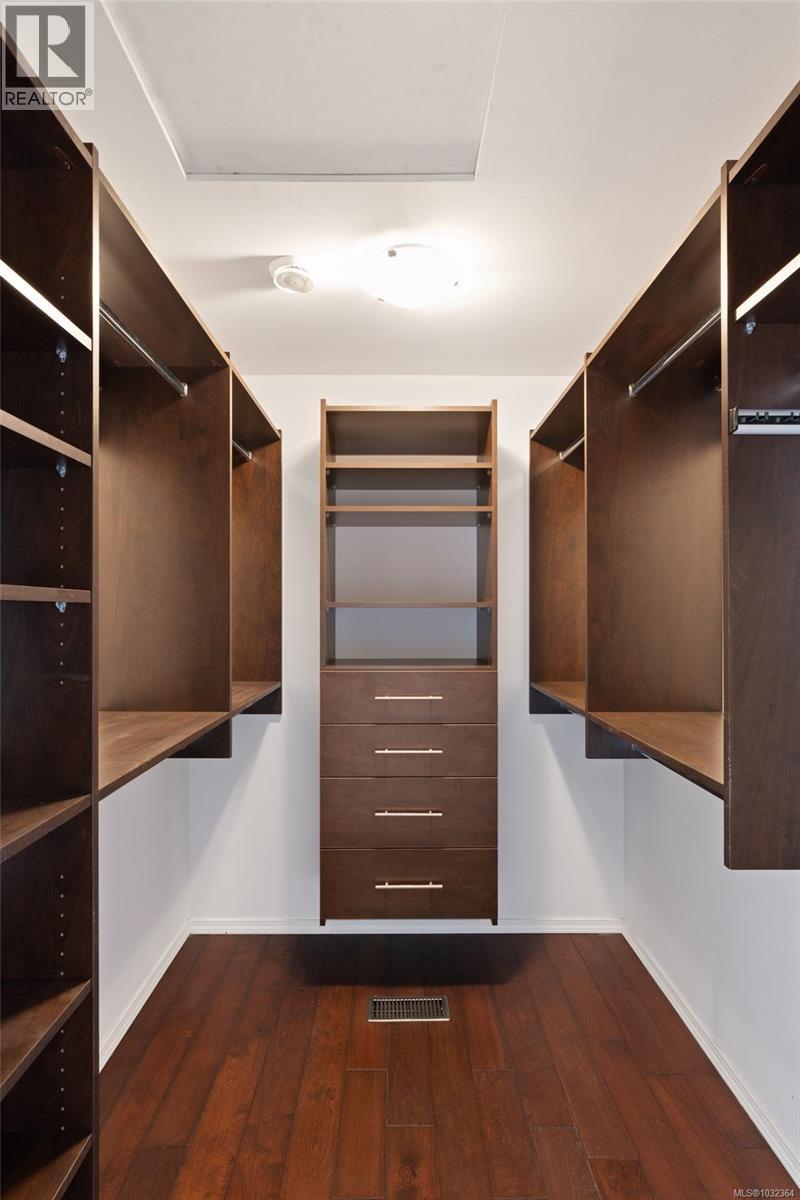  310 Windermere Place, Victoria