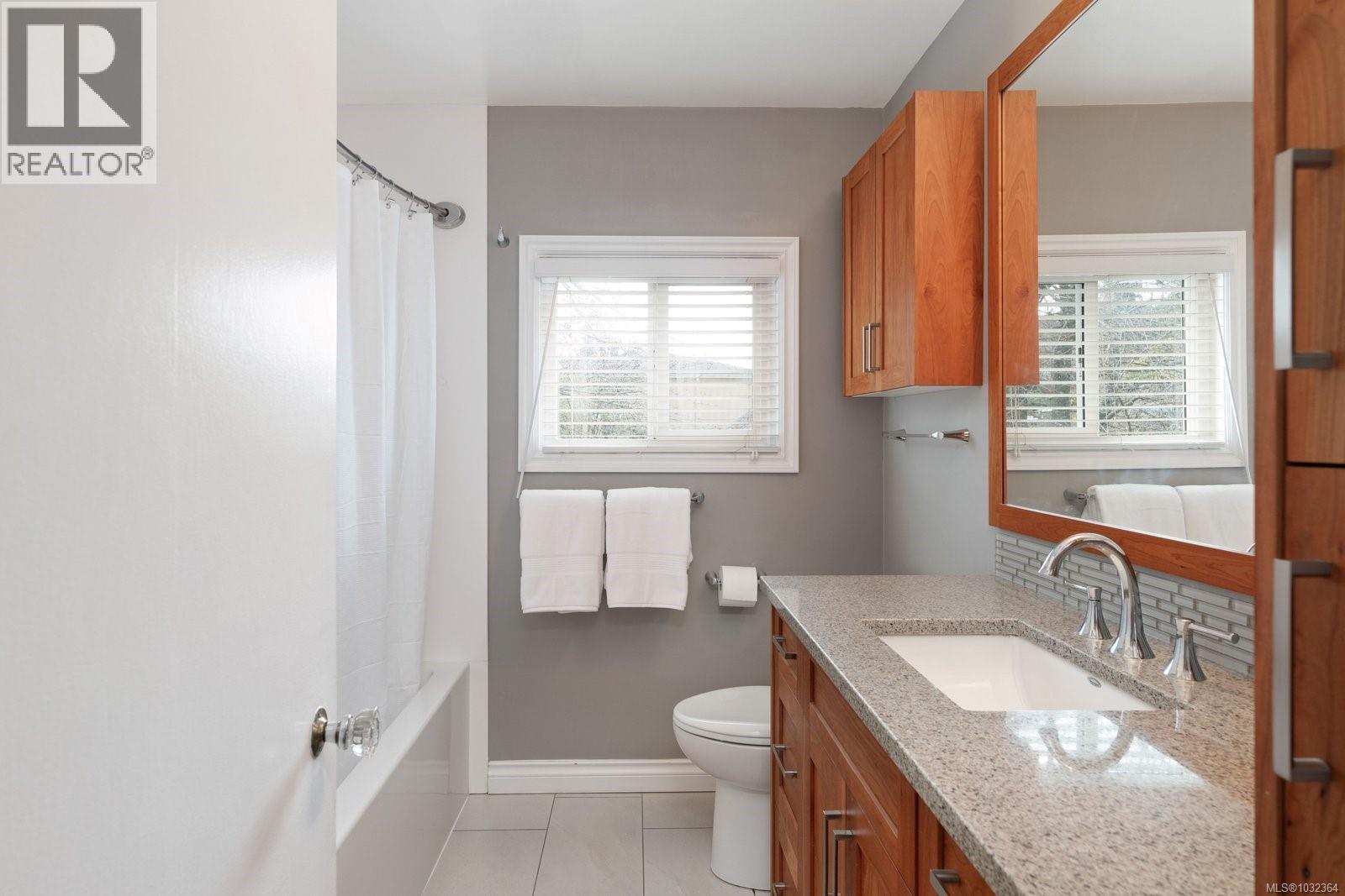  310 Windermere Place, Victoria