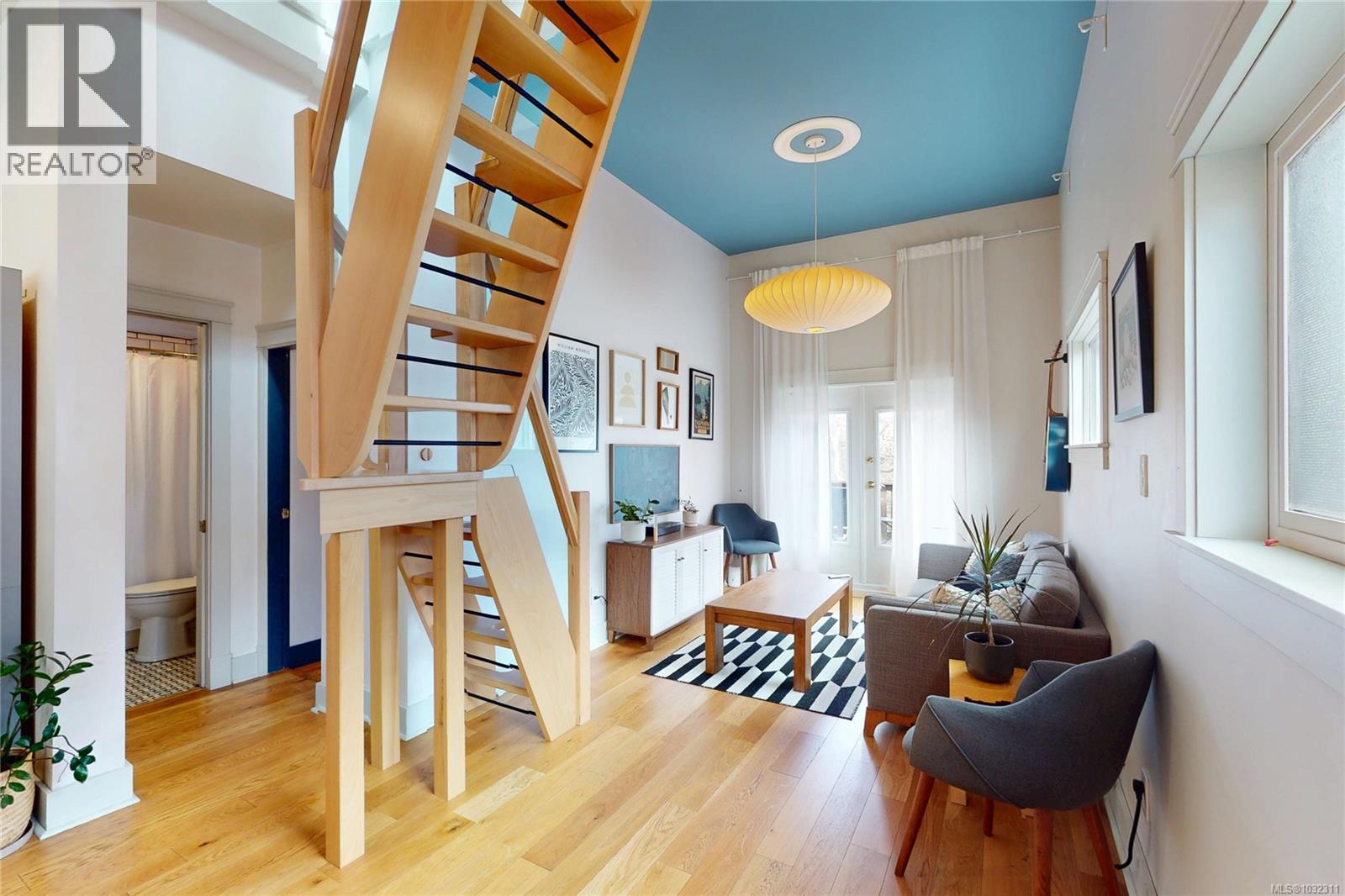  1709 Fernwood Road, Victoria