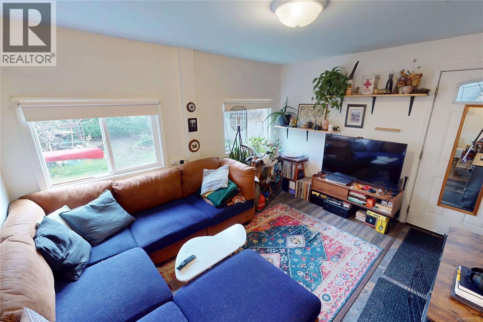  1709 Fernwood Road, Victoria